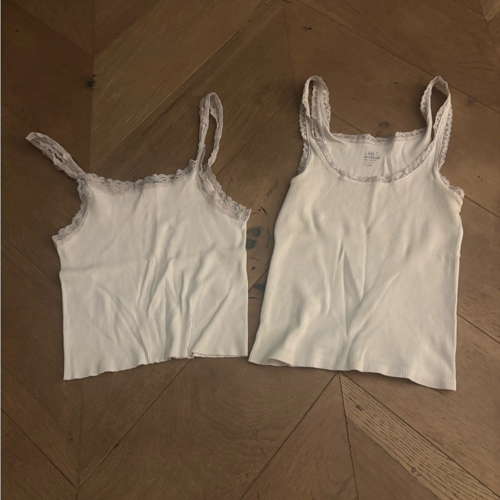 Crop tanks w/lace trim